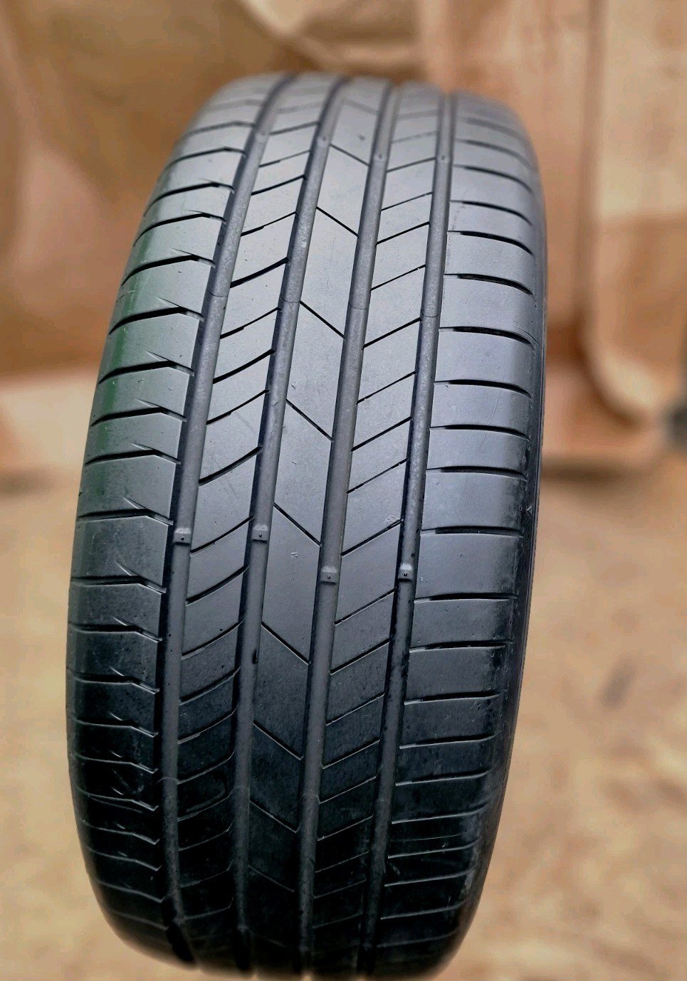 1 X 235 55 19 Tyres 105V, KUMHO ECSTA PS71 - EV 🚗 , Foam inside Made In Korea - Image 3