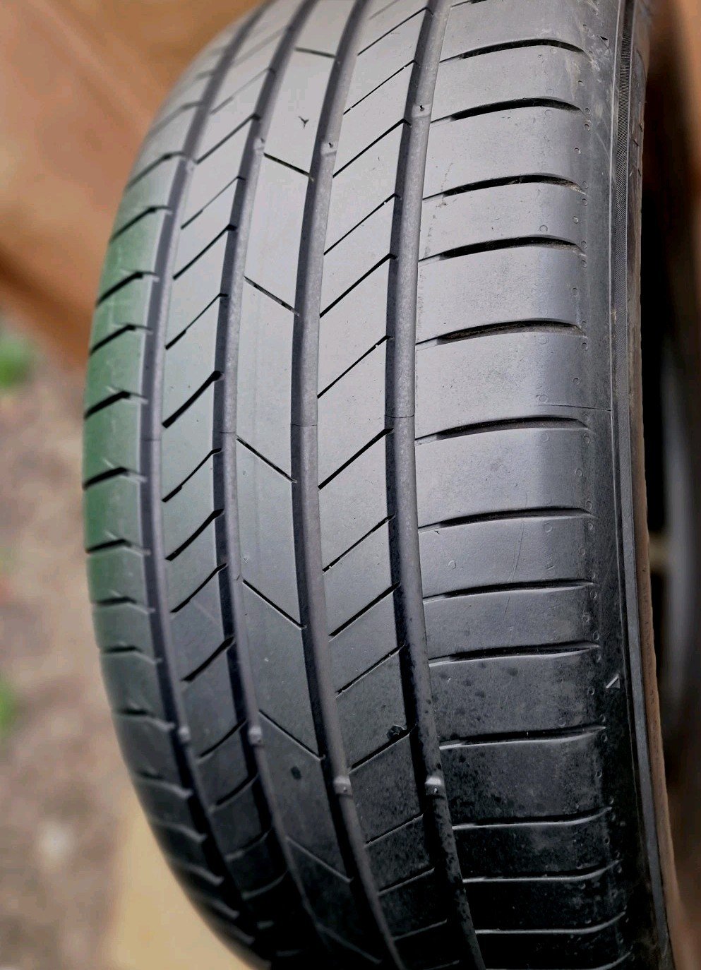 1 X 235 55 19 Tyres 105V, KUMHO ECSTA PS71 - EV 🚗 , Foam inside Made In Korea - Image 4