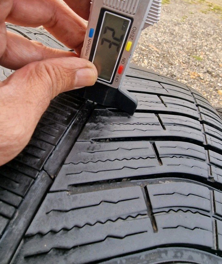2X 305-35-21 Tyres 109V, MICHELIN Pilot Alpin5 SUV NO, Extra Load, - Image 5