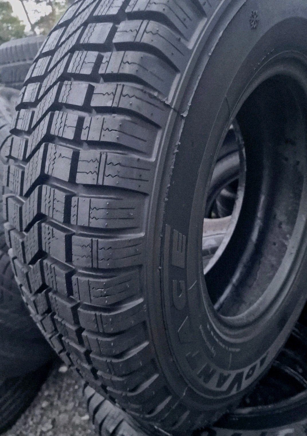 4 X 245 70 16 Tyres , ADVANTAGE, 4X4 , Retread in EU - Image 5