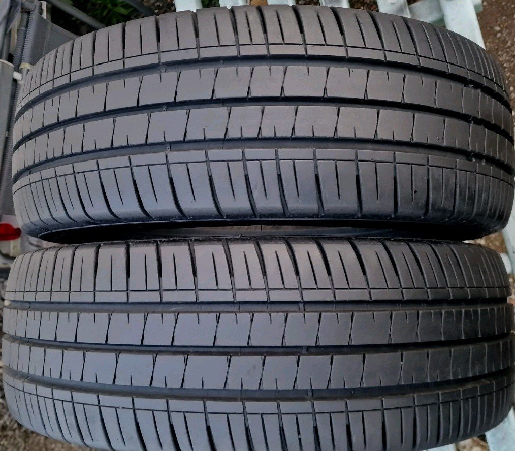 2 X 195 60 16C Tyres 96/97H , VREDESTINE CAMTRAC2 , 8mm , Commercial Tyres - Image 3