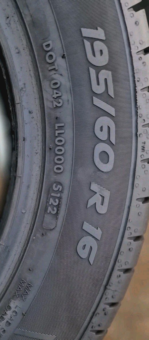 2 X 195 60 16C Tyres 96/97H , VREDESTINE CAMTRAC2 , 8mm , Commercial Tyres - Image 7