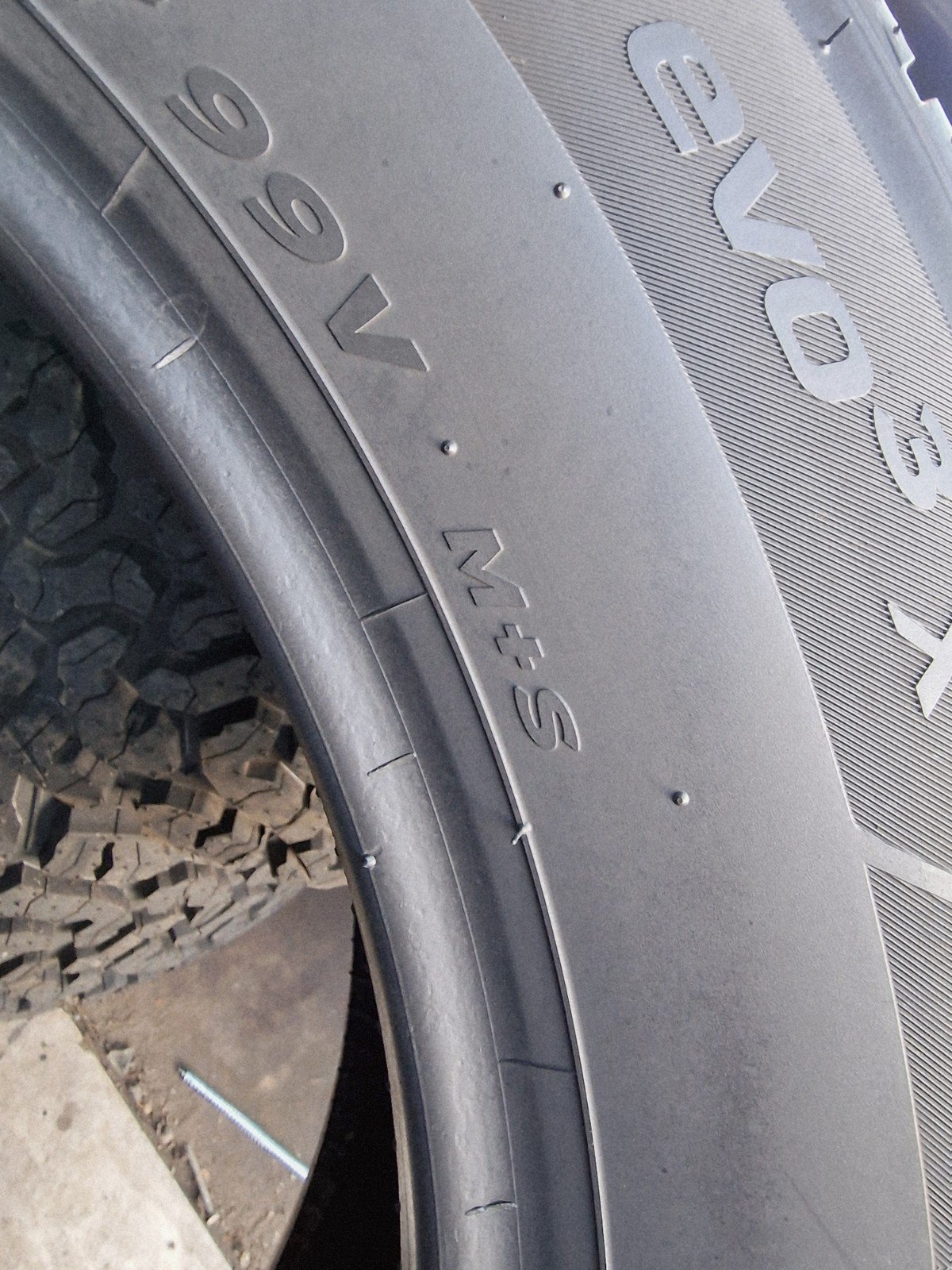 2 X 215 65 17 Tyres ,Hankook Winter Icept Evo3 , 6mm + - Image 12