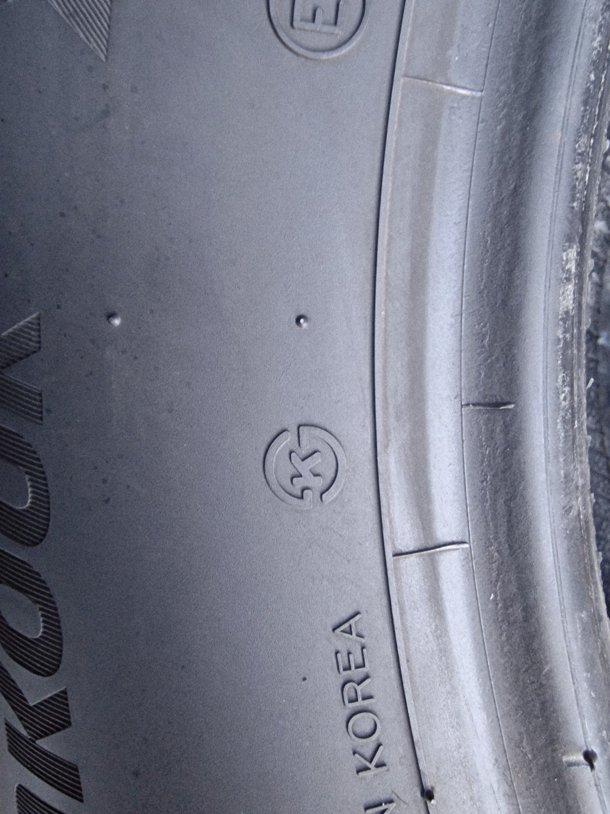 2 X 215 65 17 Tyres ,Hankook Winter Icept Evo3 , 6mm + - Image 8