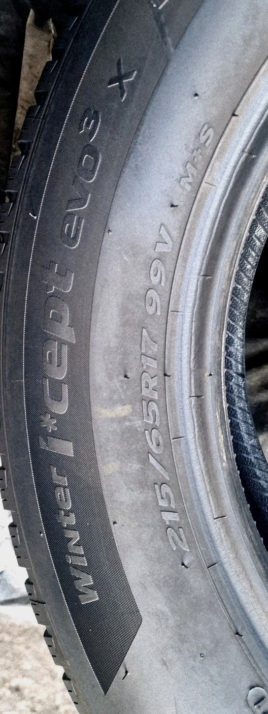 2 X 215 65 17 Tyres ,Hankook Winter Icept Evo3 , 6mm + - Image 9