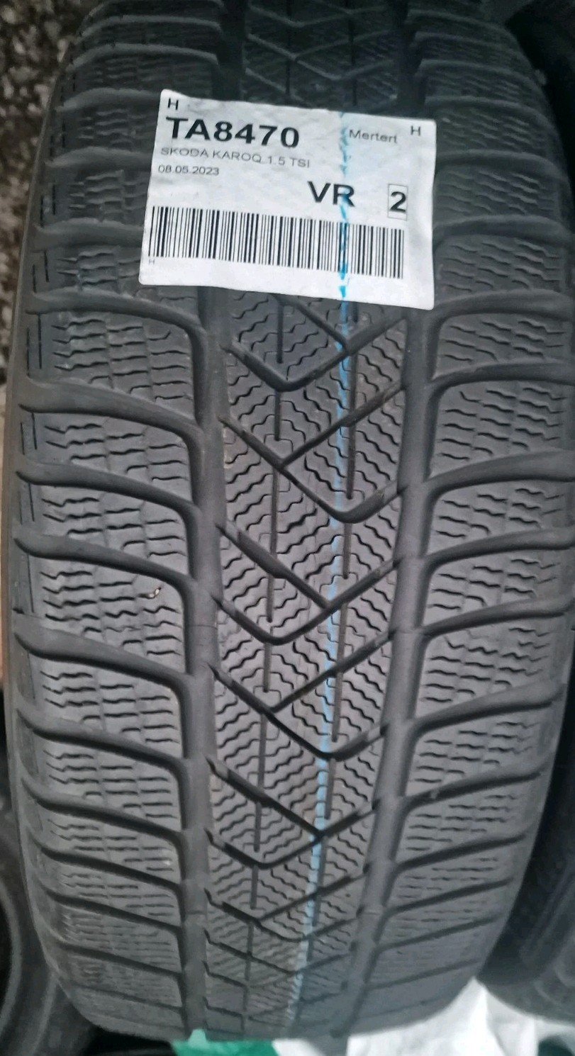 215 50 18 X 2 , 92 V Pirelli SottoZero 3 Winter M+S - Image 3