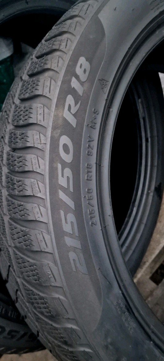 215 50 18 X 2 , 92 V Pirelli SottoZero 3 Winter M+S - Image 6