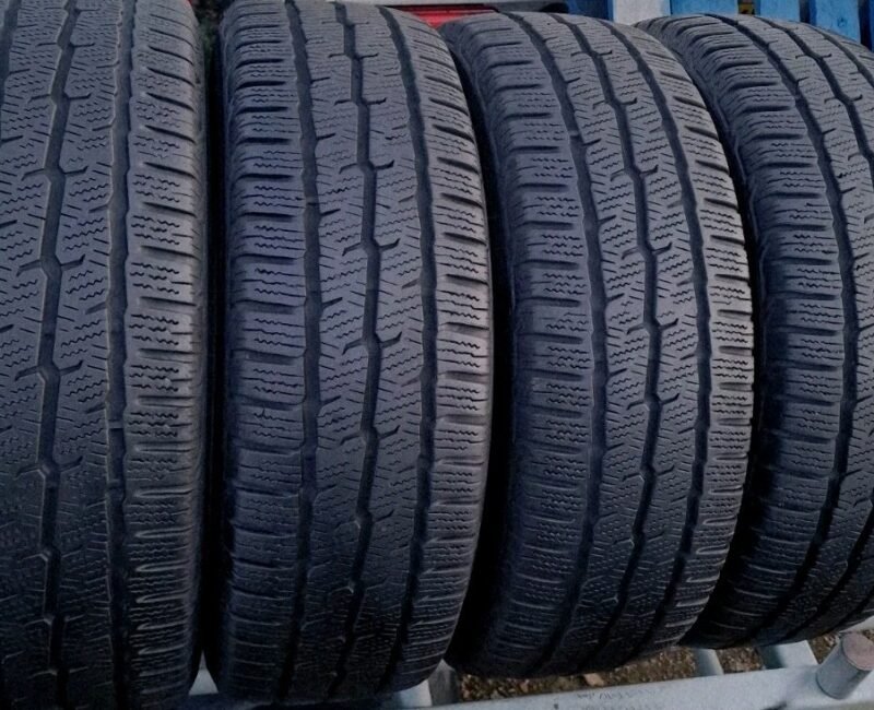 2 X 205 65 16 C Tyres , TOYO, OBSERVE  VAN ,Commercial Made In Japan, 6mm , M+S