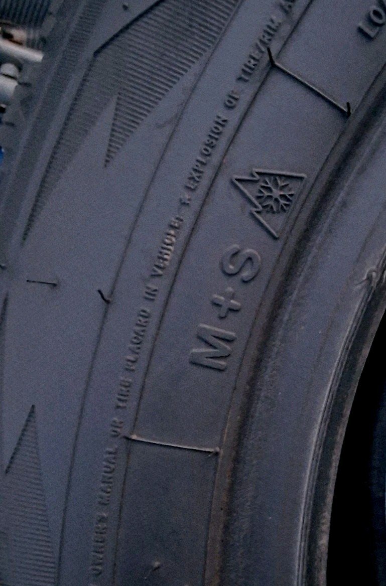 2 X 205 65 16 C Tyres , TOYO, OBSERVE VAN ,Commercial Made In Japan, 6mm , M+S - Image 10