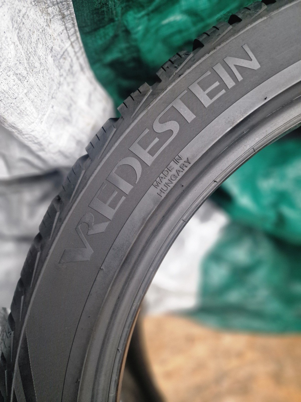 1 x 255 40 20 tyres, 101Y ,VREDESTEIN QUATRAC PRO ExtraLoad,,M+S - Image 12