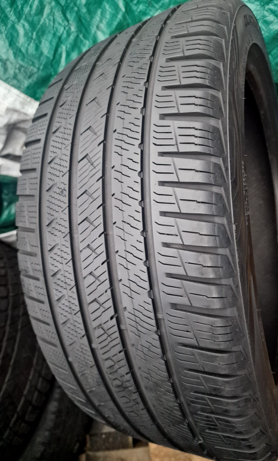 1 x 255 40 20 tyres, 101Y ,VREDESTEIN QUATRAC PRO ExtraLoad,,M+S - Image 4