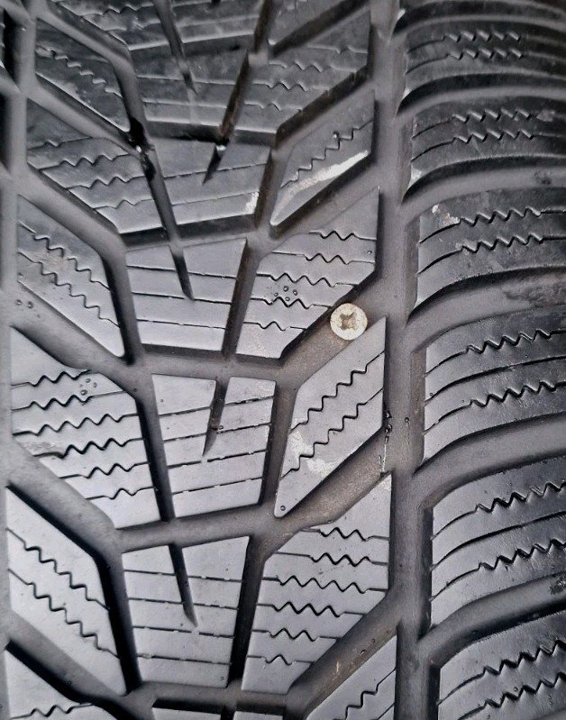 4 X 215 65 17 Tyres ,Hankook Winter Icept Evo3 , 6mm , Read Description - Image 19