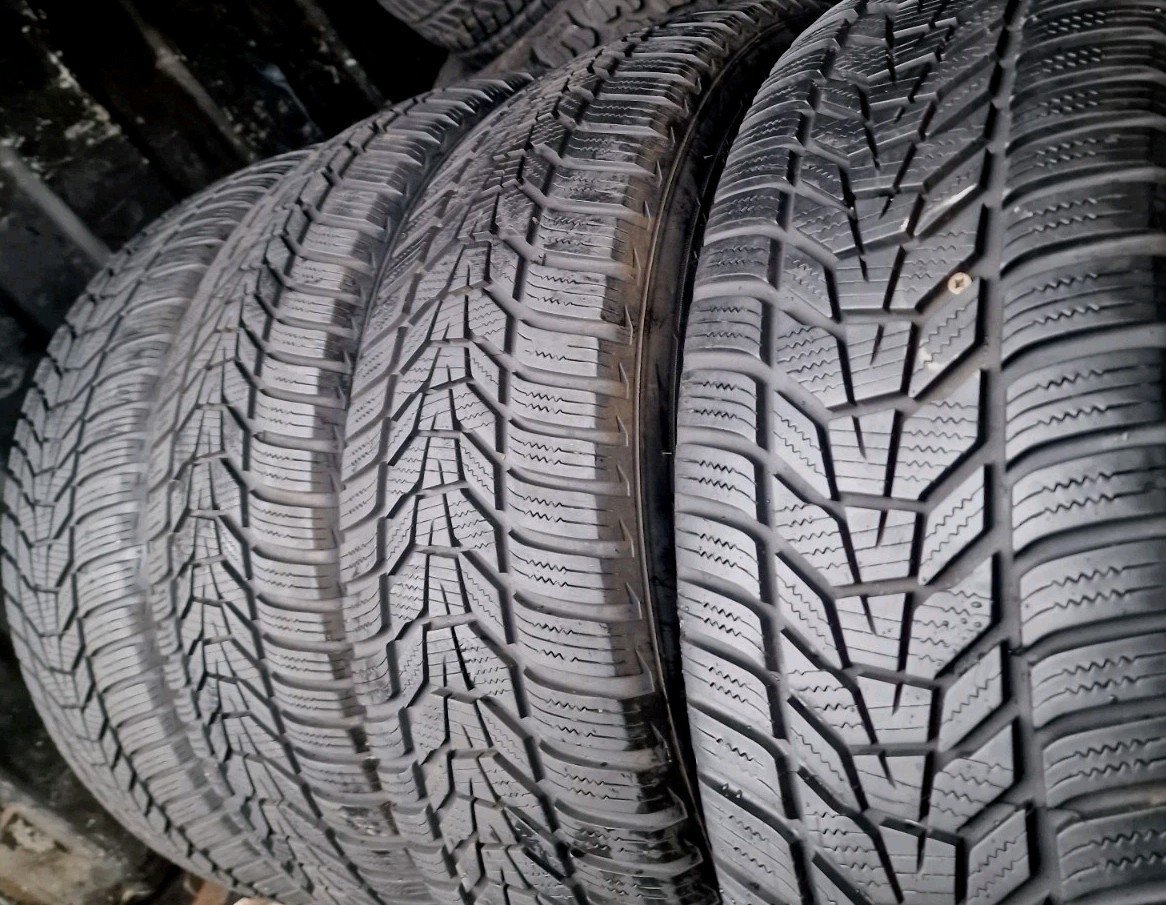 4 X 215 65 17 Tyres ,Hankook Winter Icept Evo3 , 6mm , Read Description - Image 3