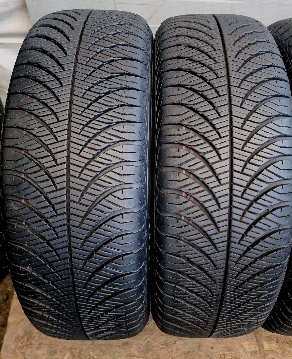 4 x 185/60R15 Tyres 84T, Goodyear Vector 4 Season, Geb2 , Dot:25 - Image 5