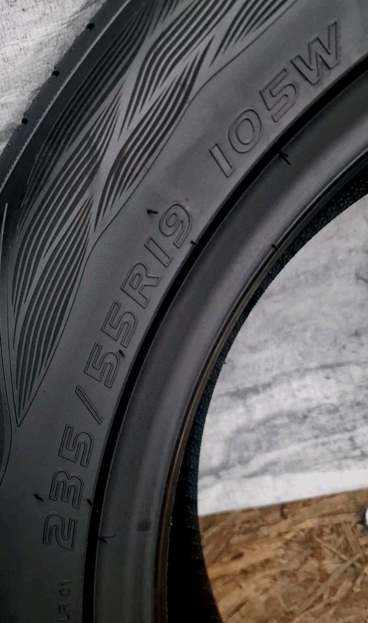 1 X 235 55 19 Tyres 105W, GOODRIDE Solmax1 Extra Load, EV 🚗 - Image 5