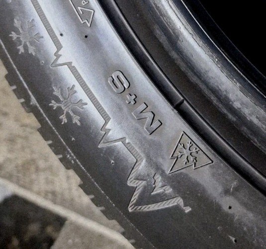 2 X 225 50 R17 98H XL ,DUNLOP WINTER SPORT5, Extra Load ,6mm Plus - Image 10