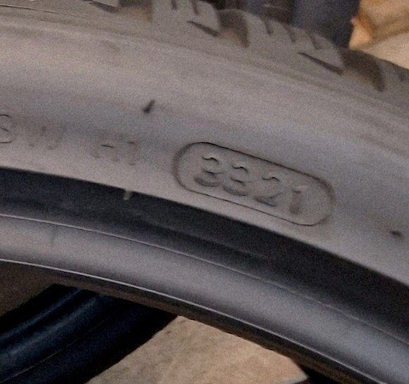 2 X 295 30 20 Tyres , Winter icept Evo2 , Extra Load - Image 14