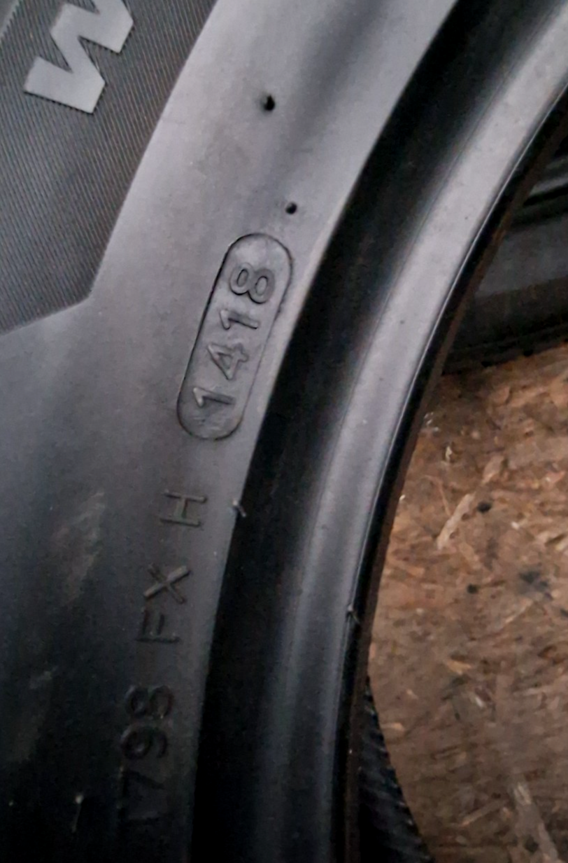 2x 235/55/R19 105V M+S HANKOOK I*cept Evo 2 SUV WINTER PART WORN TIRES TREAD 5MM - Image 10