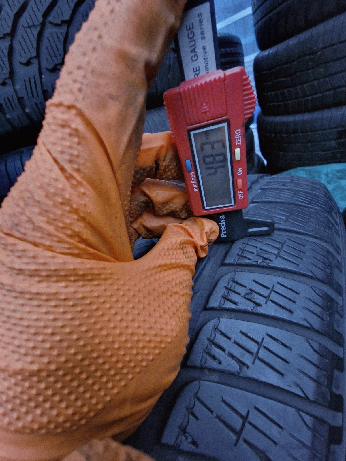 4 X 215 65 17 Tyres , PIRERLLI Scorpion Winter - Image 16