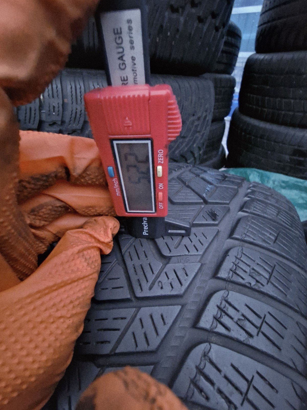 4 X 215 65 17 Tyres , PIRERLLI Scorpion Winter - Image 17