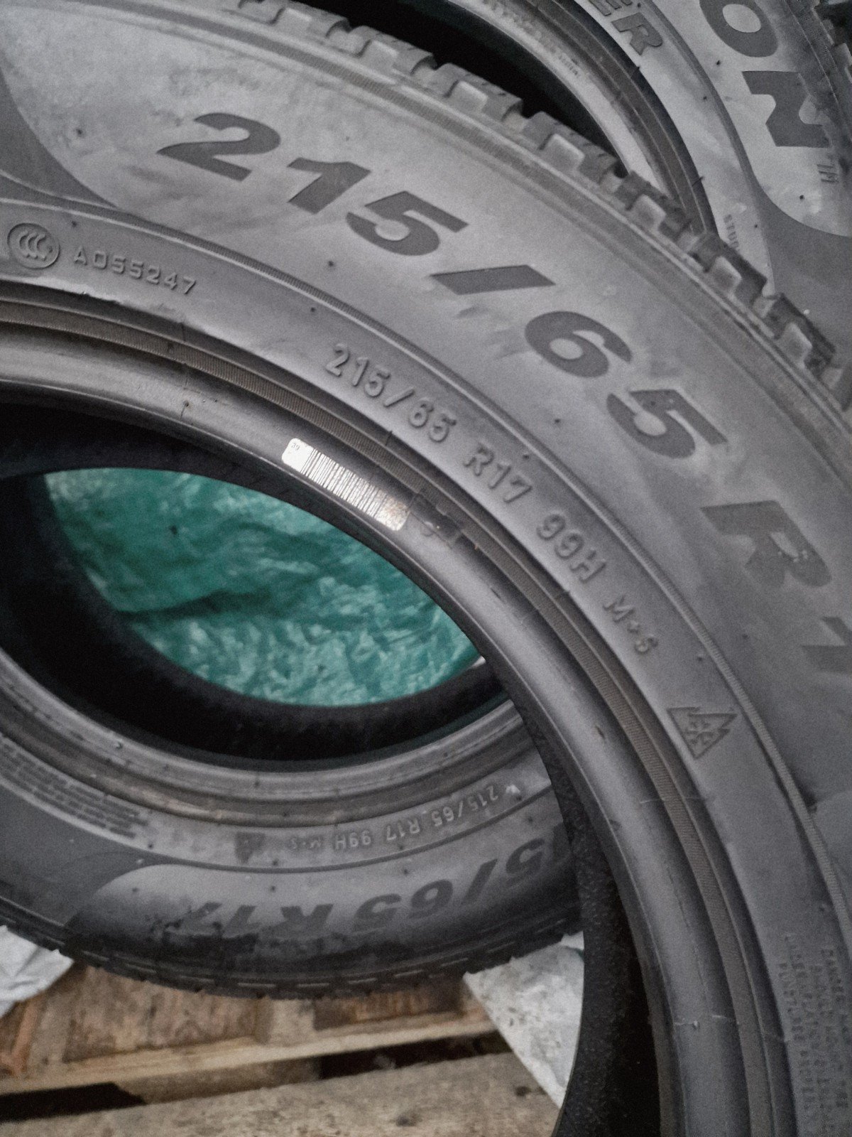 4 X 215 65 17 Tyres , PIRERLLI Scorpion Winter - Image 6