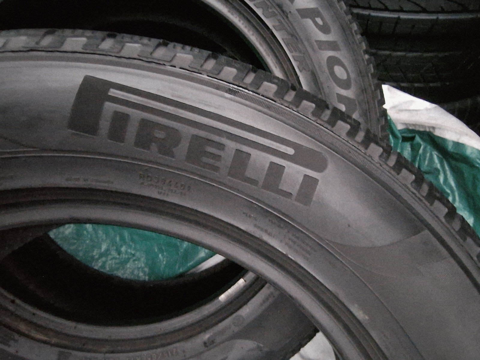 4 X 215 65 17 Tyres , PIRERLLI Scorpion Winter - Image 7
