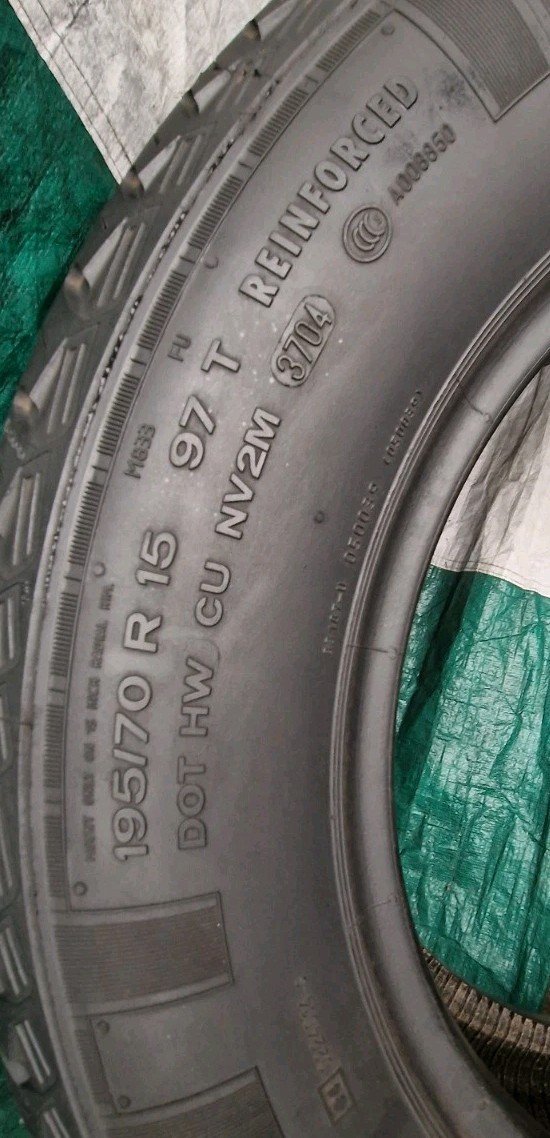 1 X 195 70 15 Tyres 97T , SEMPERIT TRANCE SPEED ,Rainforced - Image 10