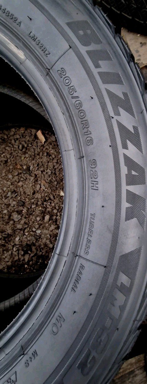 4 X 205 60 16 Tyres 92H ,BRIDGESTONE BLIZZAK LM-32, (MO) M+S - Image 8