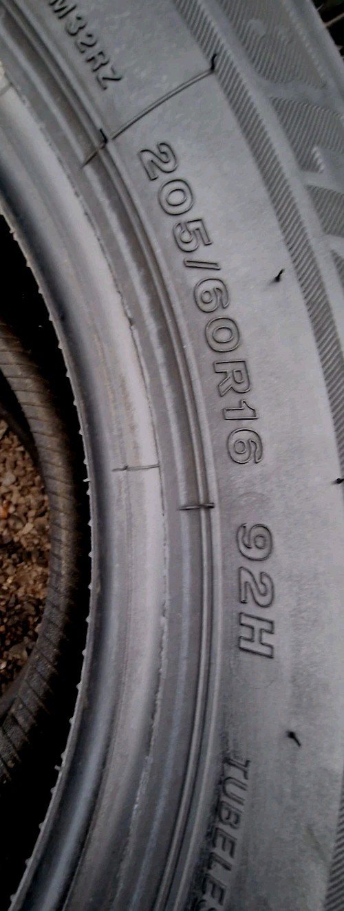 4 X 205 60 16 Tyres 92H ,BRIDGESTONE BLIZZAK LM-32, (MO) M+S - Image 9