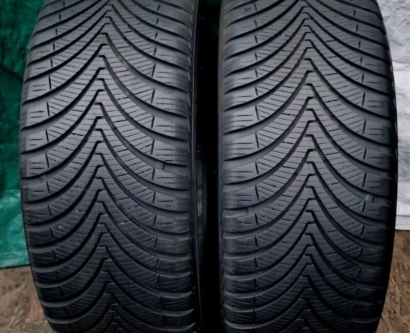 2 X 205 45 17 Tyres  92V  , KUMHO SOLUS 4S HA32 ,Extra Load , 4Seasons M I Korea